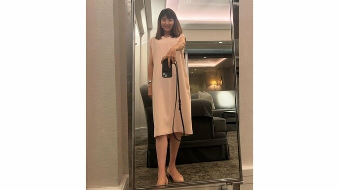 【根本美緒】　「携帯反対で撮ると脚長効果だ、と言ってたので、やってみた！」マネージャー直伝の自撮りテクを実践|TBS NEWS DIG