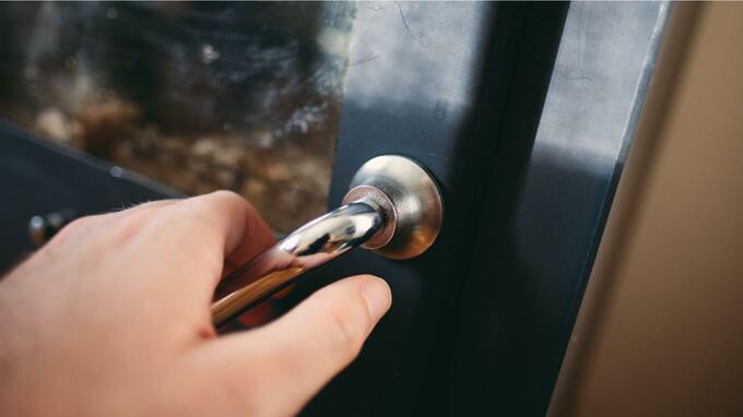 「余罪は全国に渡る」愛知の男2人が長崎で空き巣　無施錠の勝手口から侵入、検察は余罪も追起訴へ　　|　長崎のニュース | 天気 | NBC長崎放送