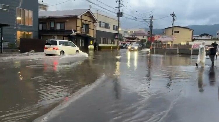 洪水の跡 平成16年7月の新潟豪雨とその教訓 | 安心、それが最大の敵だ | リスク