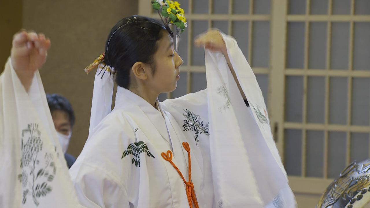 命のつながりに感謝の気持ちを込めて…」6人の“舞姫”が巫女舞『豊栄の舞