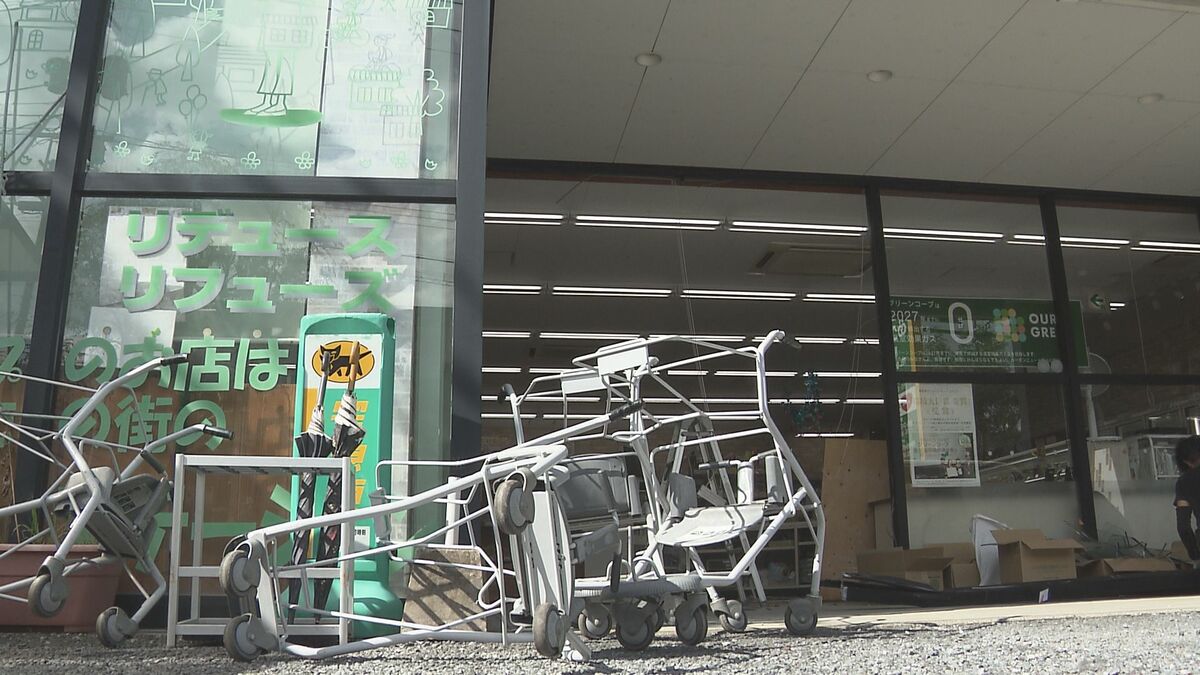 超高級コレクションボード！アイアン製7万円が輸送事故・・・ガラス割れ！現状渡しで5000円 悲劇】8万円で売れた自作フィギュアが配達中に破損…弁償は「材料費の