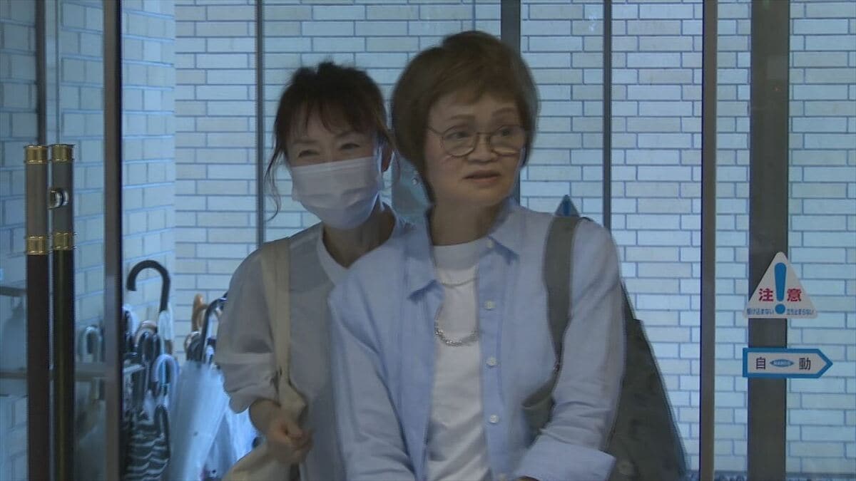 「驚いちゃった」入場者1万人達成　サルバドール・ダリの版画展　記念セレモニー　山梨・南アルプス市立美術館