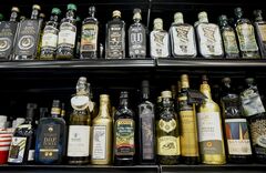 関税発動前に米消費者が駆け込み購入、オリーブ油やiPhoneの需要急増| TBS CROSS DIG with Bloomberg