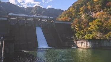 来場者には “新成羽川ダムカード” も「ダムや水力発電を身近に感じて