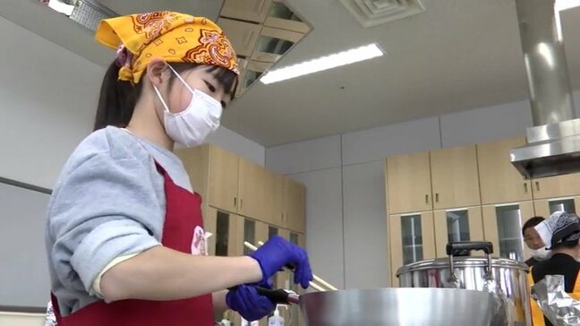 「トマトクリームパスタ」と「ホイル焼き」の2品を調理　岩手県産サーモンを使った親子料理教室|TBS NEWS DIG