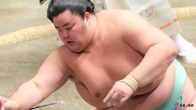 関脇・琴ノ若が平幕の阿武咲下し11勝目、大関獲りへV争い単独トップをキープ！【大相撲初場所12日目】|TBS NEWS DIG