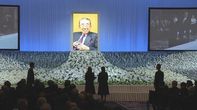 セブン鈴木敏文氏のお別れ会　ファストリ柳井氏「流通の常識を根底から変えた」