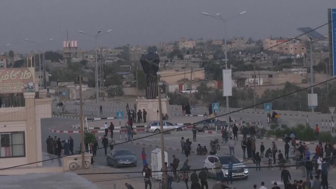 【速報】ハマスに拘束されていた人質13人引き渡しか　それとは別に「12人のタイ人が解放された」