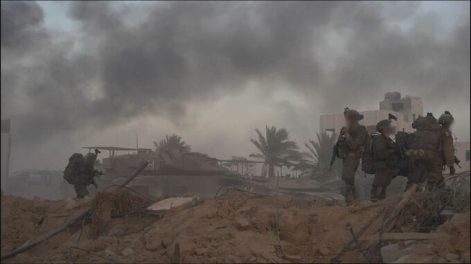 イスラエル軍　戦闘の一時停止を発表　ガザの退避ルート開設　海側の別ルートも