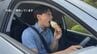 運転しながら「ソフトクリーム」食べるのは交通違反？　警察に確認すると…|TBS NEWS DIG