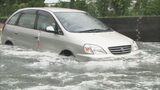 【実験映像】水没した場所に車で進入するとこんなに危険 あっという間に止まるエンジン なかなか開けられないドア 車内には水が… | 名古屋・愛知・岐阜・三重のニュース【CBC news】 | CBC web