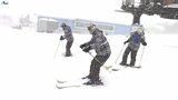 初めてのスキーに歓声 沖縄・うるま市の中学生が安比高原で雪満喫 友好都市・盛岡の中学生と|TBS NEWS DIG