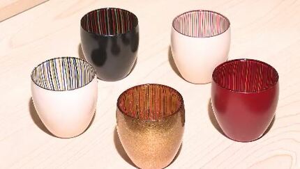 異色の組み合わせ」漆をガラス製品に施した「漆ガラス」先代が開発した