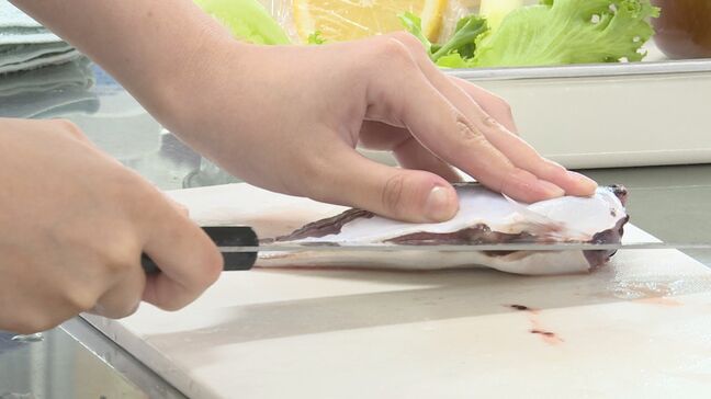 「タイが一番上手にできた」　高校生が煮つけや塩焼きなど魚料理　プロからさばき方学ぶ|TBS NEWS DIG
