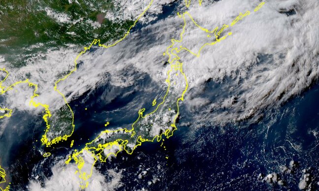 東北地方で180ミリ予想…北海道と関東甲信100ミリ予想　オホーツク海低気圧の影響「大気の状態が非常に不安定」北日本は大雨、本州は猛暑【雨と風のシミュレーション】|TBS NEWS DIG