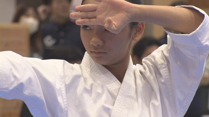 世界一への第一歩　沖縄空手世界大会への県内予選始まる　中学2年生までの1200人が演武を競う　|　沖縄のニュース｜RBC 琉球放送