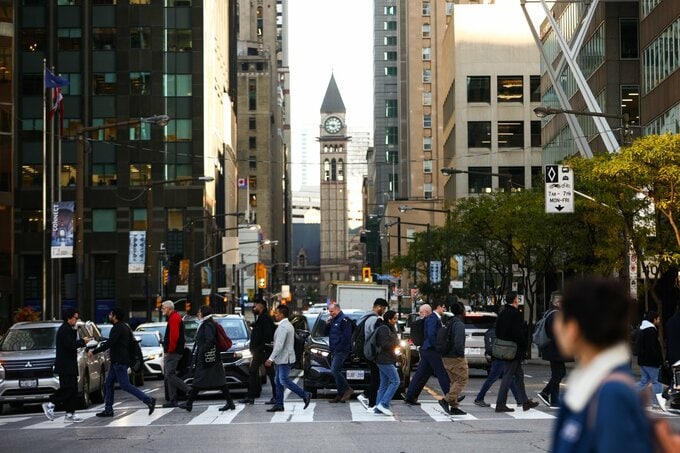 米ドル代替資産は円と金、スイス・フラン－カナダ年金が分散投資提案