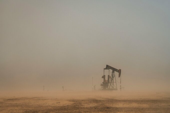 原油相場は上昇、ブレント90ドル台－IEA備蓄放出の承認後は一時下落