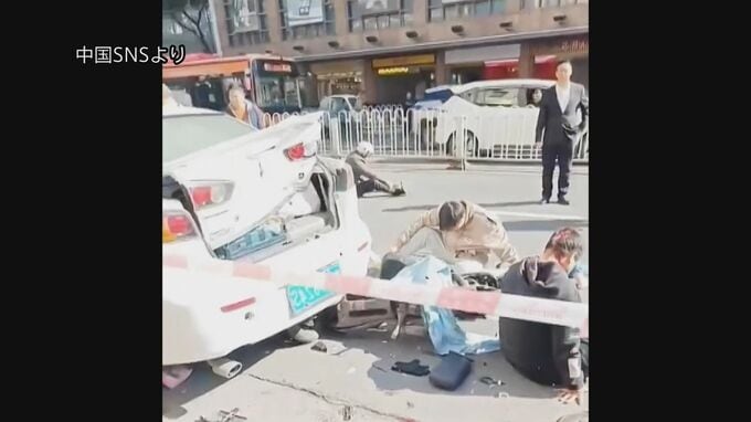 中国・広東省　乗用車にはねられ11人けが