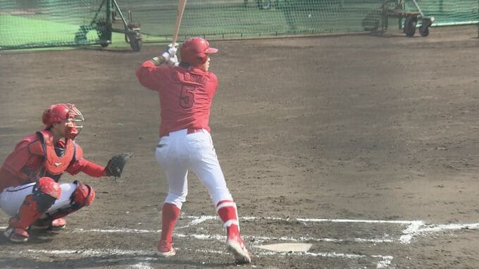 【カープ日南キャンプ】WBCメンバー小園　貫禄の一発　|　RCC NEWS | 広島ニュース | RCC中国放送