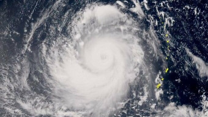 【台風情報+】“巨大うずまき”北上中…　日本への影響は？　中心気圧935hPa・大型で非常に強い勢力の台風9号（バービー）　10～11日に非常に強い勢力で沖縄最接近か　進路予想／雨風シミュレーション|TBS NEWS DIG