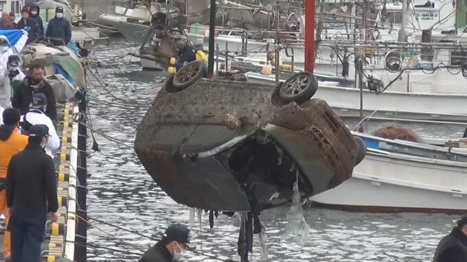岸から10メートル…海底に沈んだ車　車内から骨のようなもの見つかる　事件・事故両面視野に捜査　鳥取・鳥取市　|　BSSニュース | BSS山陰放送