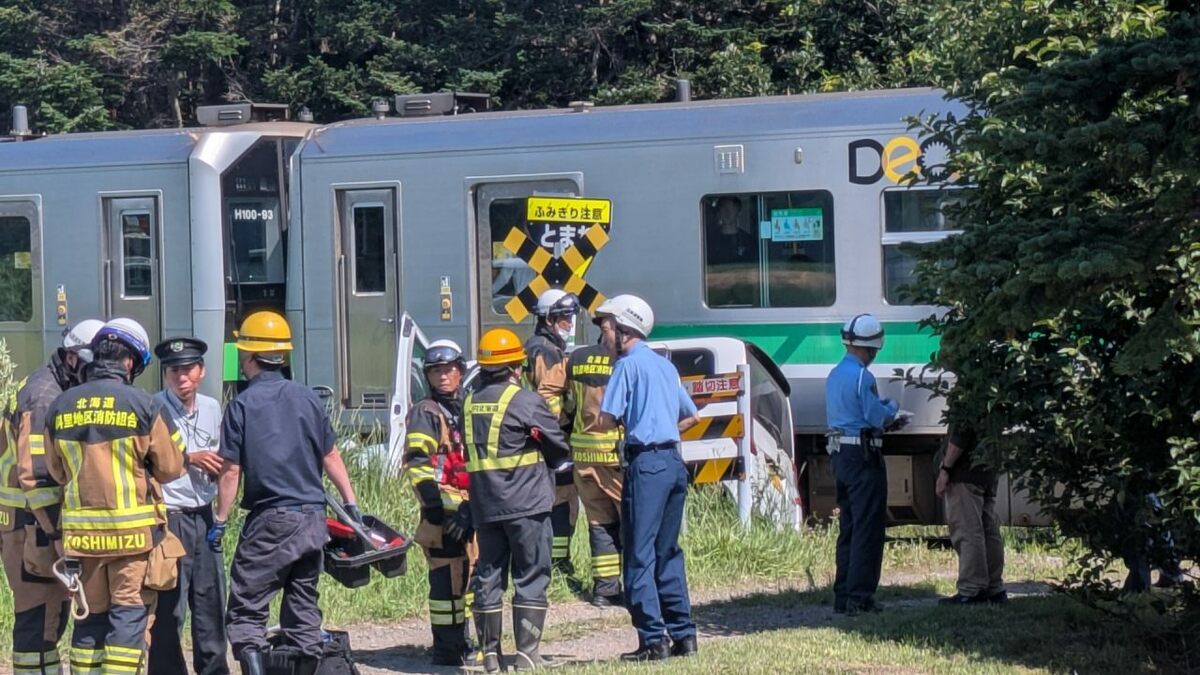 続報 JR釧網線の踏切で軽乗用車と普通列車が衝突 網走⇔知床斜里の間が