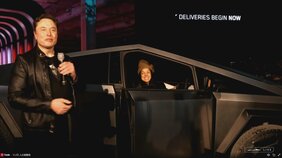 日本円で900万円から　テスラ新型EV「サイバートラック」納車イベント|TBS NEWS DIG