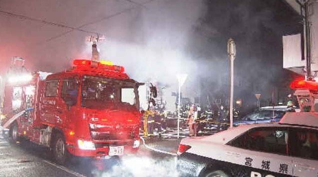 【速報】仙台市内の住宅火災で高齢男性１人救助されるも病院で死亡確認される　消防隊の消火活動続く　|　宮城のニュース│tbc NEWS│tbc東北放送