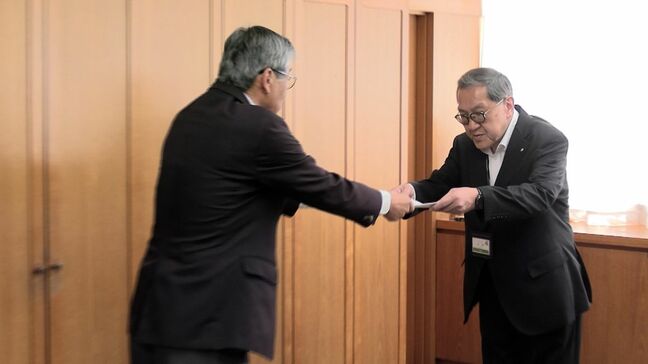 町議が職員に威圧的な言動を繰り返したとして町民有志が実態調査求めている問題　町から回答なく中間報告求める追加の要望書提出【岡山・早島町】|TBS NEWS DIG