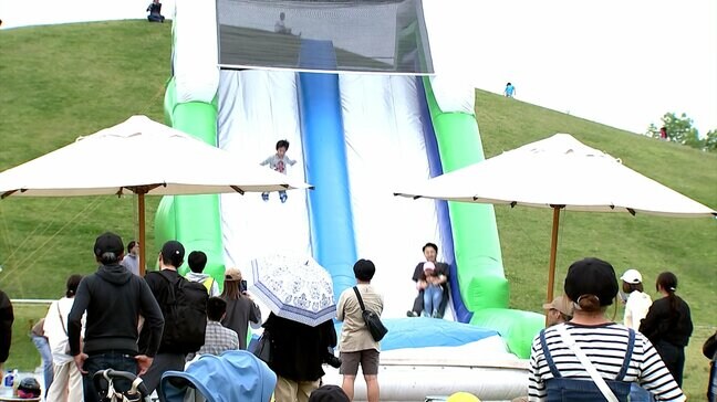 【連休最終日】国営讃岐まんのう公園は大にぎわい　約8,000本の花と落差9mの滝との競演を楽しんで【香川】|TBS NEWS DIG