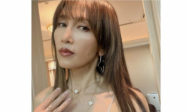 【工藤静香】　「うしろ髪ひかれ隊のマッキーが今年も会いに来てくれました」　クリスマスディナーショー　名古屋での一コマを綴る|TBS NEWS DIG