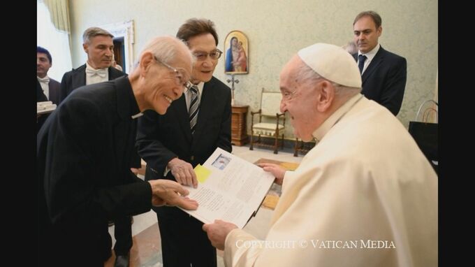 長崎の世界遺産“潜伏キリシタン” 団体が登録のお礼にバチカン訪問　ローマ教皇フランシスコと面会|TBS NEWS DIG