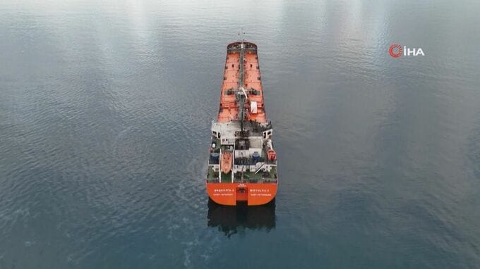 「ひまわり油運搬のロシア船籍の船が攻撃を受けた」トルコ当局が発表　ウクライナ外務省報道官は関与を否定