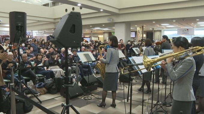 ＡＮＡチーム羽田オーケストラが大分空港で初ライブ|TBS NEWS DIG