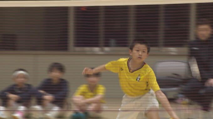 4県の小学生が石川に集結 ジュニアバドミントン「若葉カップ」の前哨戦で約130人が熱戦|TBS NEWS DIG