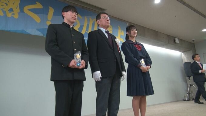 「国際大会なども狙って頑張りたい」石川陸上競技協会が選手や指導者らを表彰 最優秀選手賞は2名 2年連続の受賞　|　石川県のニュース｜MRO北陸放送