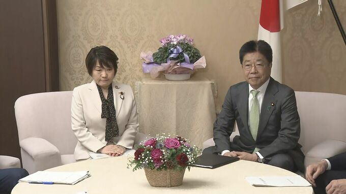 大臣折衝を終えた阿部俊子文科大臣　自己採点で「及第点ギリギリ61点」 教員の「残業代」を2030年度までに10％へ段階的引き上げ|TBS NEWS DIG