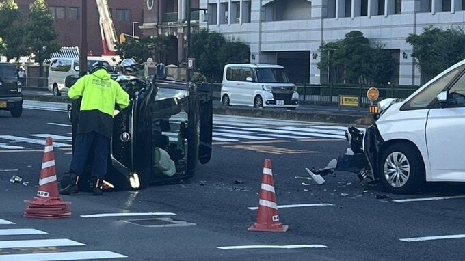 長崎市で車両同士の衝突事故で車横転　現場周辺で最大1キロの渋滞|TBS NEWS DIG