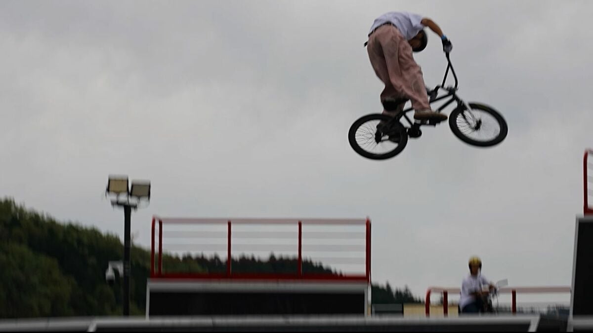 岡山県内最大級のアーバンスポーツ施設「KーBASEパーク」バスケットボール3×3のコート2面を完備【美作市】