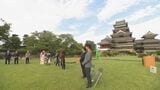 「やっぱり漆の城」　長野・松本市と兵庫・姫路市「城のつながり」　姉妹都市提携から６０周年　松本城で床を磨く記念イベント|TBS NEWS DIG
