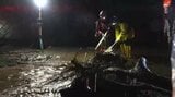 「屋根をたたくような、ものすごい雨の音が…」局地的に猛烈な雨…長野・伊那市で住宅地に流れ込んだ土砂や木の撤去作業…27日伊那付近で1時間に100ミリの猛烈な雨「記録的短時間大雨の気象防災速報」|TBS NEWS DIG