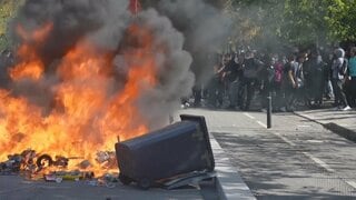 フランスで高校生による抗議デモ拡大 600人以上拘束 「教員不足や学校の老朽化」など訴え| TBS CROSS DIG with Bloomberg