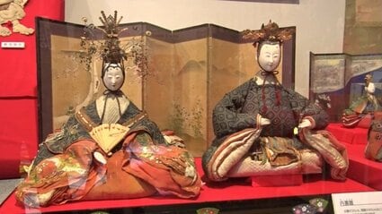 江戸時代から明治時代にかけて作られた享保雛やくくり雛などが一堂に