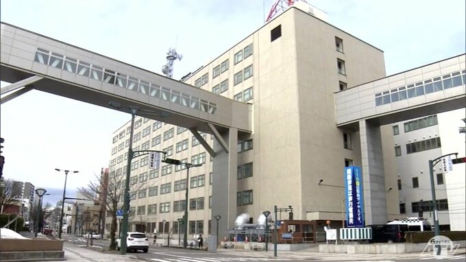 「ハイボールを15杯以上飲んだ」「飲食代が高いと思ってやったのでは…」20代の男性巡査長を暴行容疑で書類送検　飲食店従業員の首に右腕を回して押さえつけたか…　容疑認める　|　青森のニュース│ATV NEWS│青森テレビ