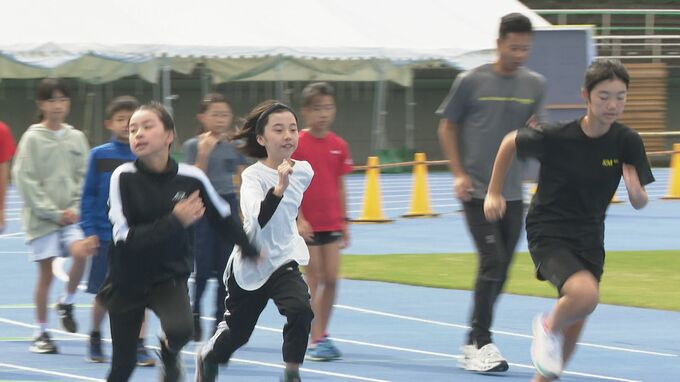 “金沢マラソン2024”のフィニッシュ地点でランニングを学ぶ…小学生を対象にランニングレッスン|TBS NEWS DIG