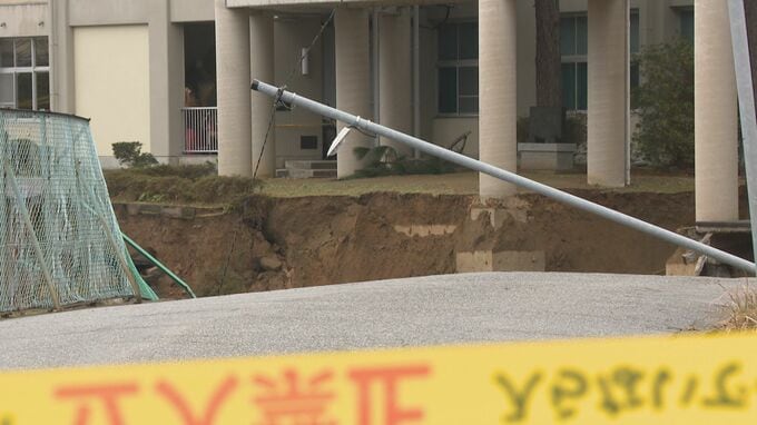 校舎の基礎がむき出しに…学校の校舎でも相次ぐ被害 始業式はどうなる？能登半島地震で|TBS NEWS DIG