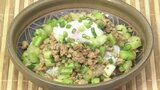 カレー粉ちょい足しで食欲増進「セロリとひき肉のせご飯」【わっちtheキッチン】 | 青森のニュース│ATV NEWS│青森テレビ