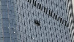北京市内の高層ビルに小型の航空機が衝突　パイロット1人が死亡　現場周辺は厳戒態勢| TBS CROSS DIG with Bloomberg