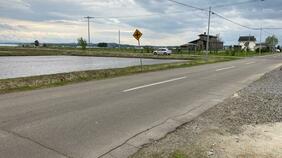 ２歳の男の子が乗用車にはねられ意識不明の重体　運転していた80代の男を過失運転傷害の疑いで現行犯逮捕　北海道東川町|TBS NEWS DIG